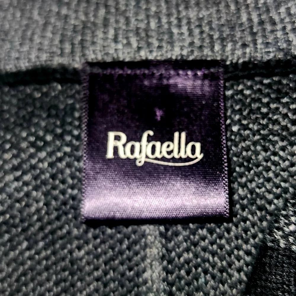 Rafaella great used